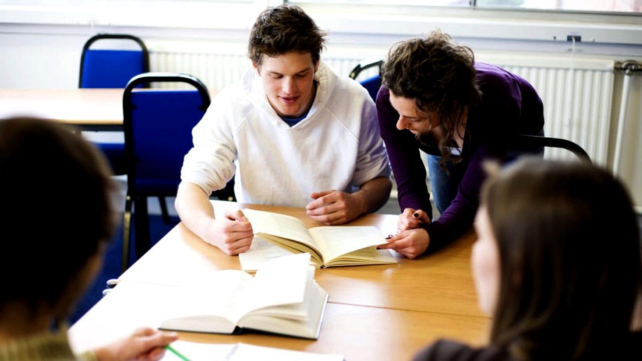WIE classroom used as the local thumbnail for the Kiwi slang video