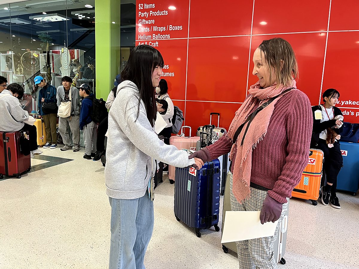A student is welcomed on arrival with luggage, connecting accommodation with settling into Hamilton.
